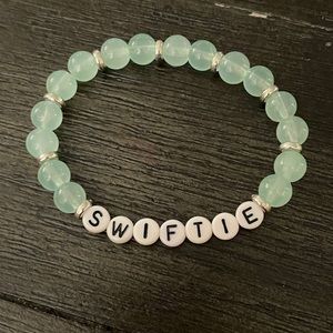 Taylor Swift Friendship Bracelet